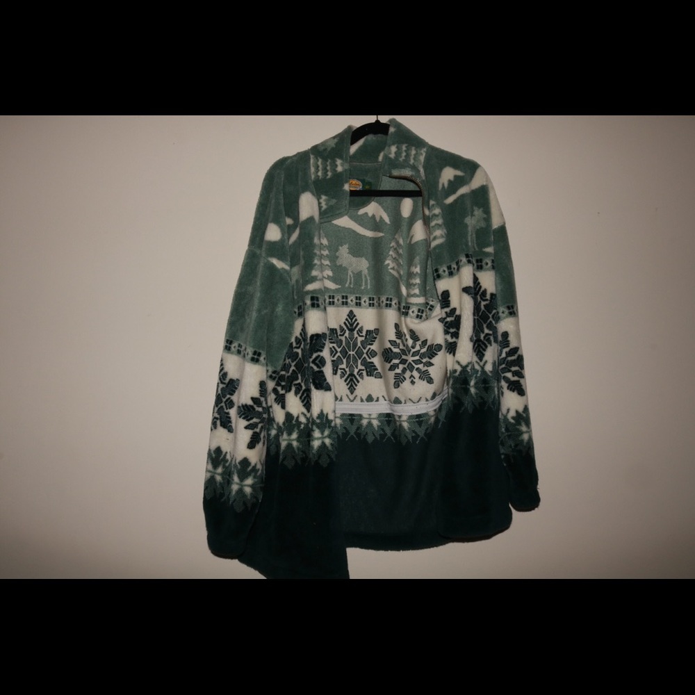 Cabelas winter fuzzy zip up